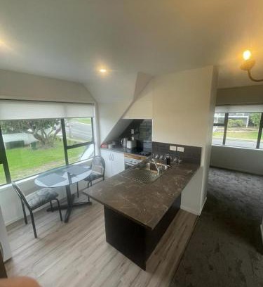 Ohope Apartment | Discover Ohope Dreamer 1: Family-Friendly with Dining