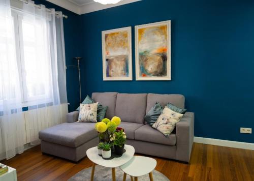 Ametzola Apartment | Stylish Ok Bilbao: Family-Friendly 4-Star Getaway