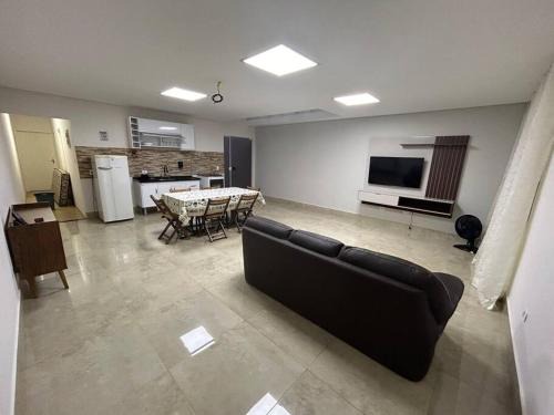 Santa Barbara d'Oeste House | Cozy Casa for 5 with Air Conditioning & Breakfast Included