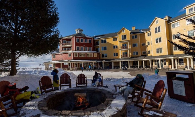 Ludlow Condo | Okemo: Family-Friendly 2BR Condo with Pool & Hot Tub
