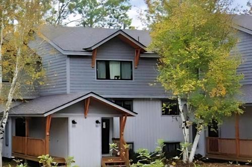 Ludlow Apartment | Family-Friendly Retreat at Okemo Village B5 - Pet Friendly!