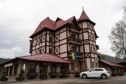 Vorokhta Hotel | Rediscover Comfort at Oksamit Resort with Hot Tub Access