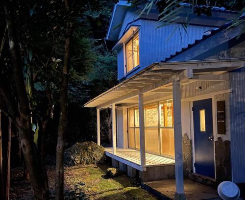 Kisami House | Oku Cottage: Steps to Ohama Beach with Pool & Ocean View