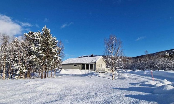 Nordreisa House | Discover Oladalen Lodge Nordreisa: Pet-Friendly Retreat