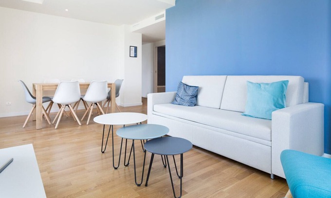 Sant Adria de Besos Apartment | Olala harbor forum 4. 3