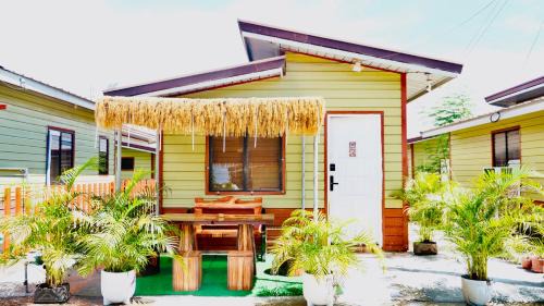 Olango Island House | Cozy S&E-1 Tiny Guest House on Beautiful Olango Island