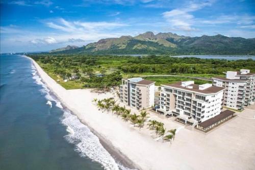 Punta Chame Apartment | Discover Olas del Mar: Pet-Friendly Retreat with Pool