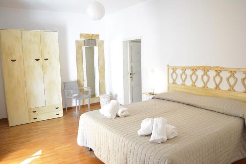 Oschiri House | Pet-Friendly Retreat at OLASPRI with a 8.9 Review Rating