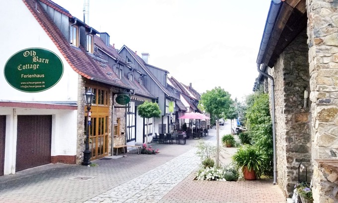 Zwingenberg House | Old Barn Cottage - Dolce Vita on the mountain road