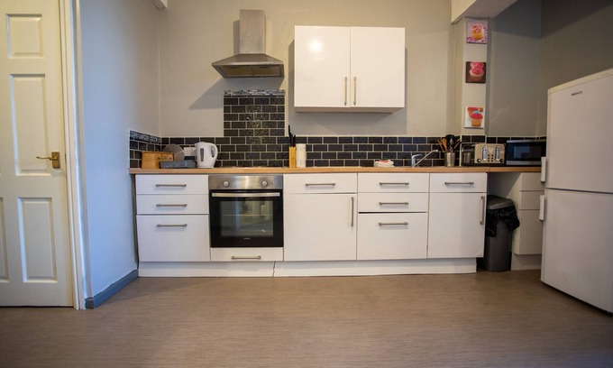 Bedlington Apartment | Explore Old Barrington Arms Apartment 3 - Pet Friendly Stay