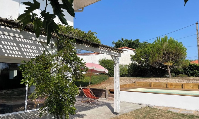 Vieux-Boucau-les-Bains House | Idyllic Old Boucau les Bains Villa with Oceanfront Pool