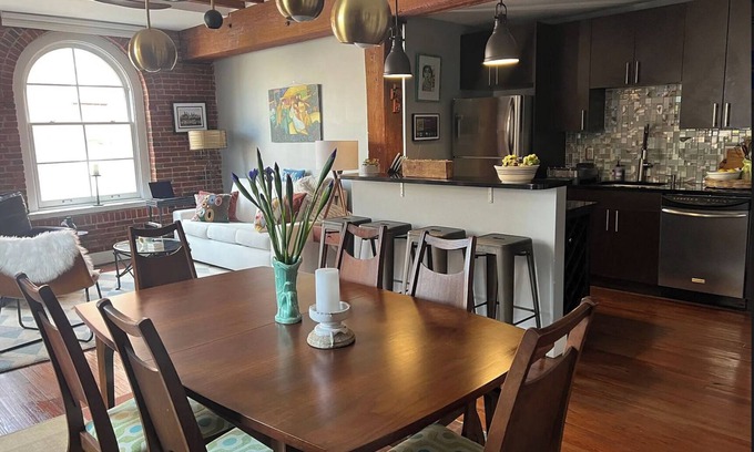 Old City Condo | Old City Philadelphia Loft
