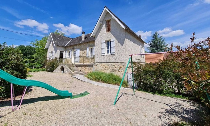 Beauregard-de-Terrasson House | Old farm near Montignac