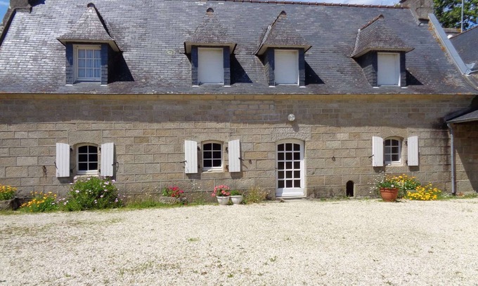 Plobannalec-Lesconil House | Charming Old Farmhouse with Garden Near the Sea