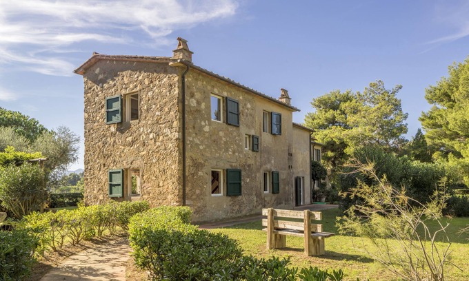 Bagnaia House | Scenic Old Farmhouse at Elba with Ocean Views and Pool