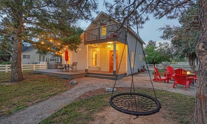 Monument House | Unwind at Old Farmhouse: Downtown Monument with Spa & Hot Tub
