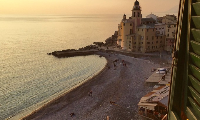 Camogli Apartment | Quaint Old Fisherman's Home with Oceanfront Serenity
