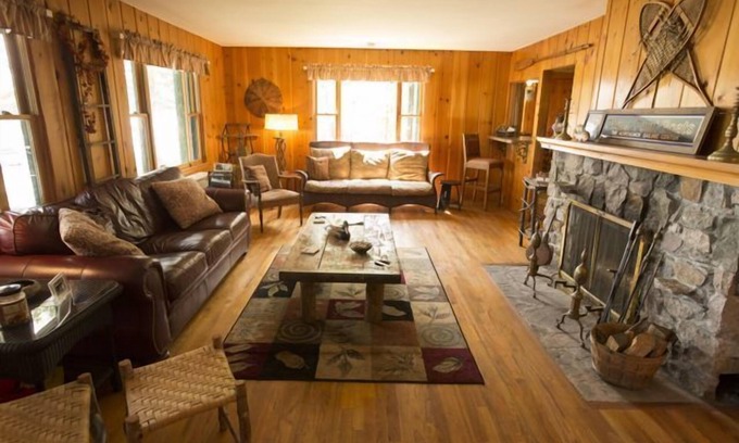 Old Forge House | Scenic Old Forge Waterfront House at Fourth Lake