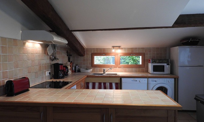 Saint-Philbert-de-Grand-Lieu Cottage | Charming Farmstay Near Grand Lieu Lake with Spa & Pool