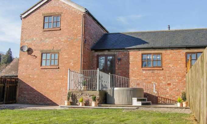 Church Stretton Cottage | Relax at Old Hall Barn 2: Pet-Friendly with Hot Tub