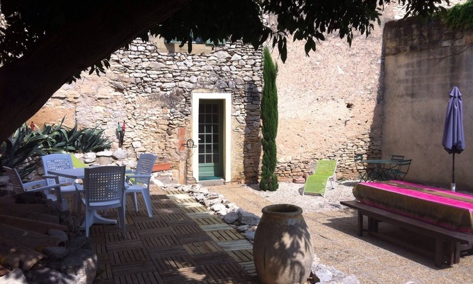 Poulx House | Discover Old House in a Provencal Village with Pool & Breakfast
