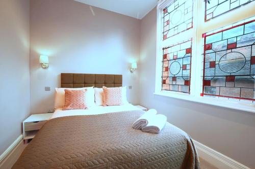 Trafford Apartment | Discover Child-Friendly Comfort at Old Market Apartments