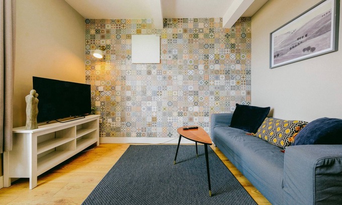 Bristol Condo | Discover Old Market Studios - Cozy Stay with Kitchen