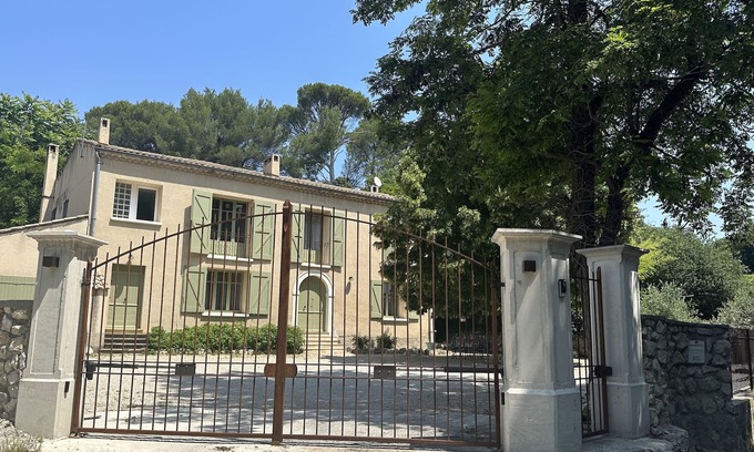 Pont Royal House | Idyllic Old Mill Retreat in Beautiful Luberon with Pool