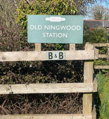 Newport Bed & Breakfast | Experience Old Ningwood Station Bed & Breakfast Awaits