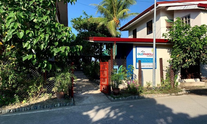 Baler Hotel | Cozy Oceanfront Retreat at Old Parola Seaside Inn