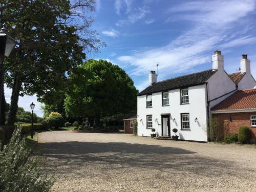 Crostwick Hotel | Discover Old Rectory Hotel in Crostwick - Family-Friendly Stay