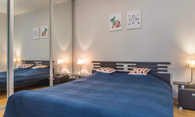 Centrs Apartment | Cozy Old Riga Park Studio: Pet Friendly & Family Ready