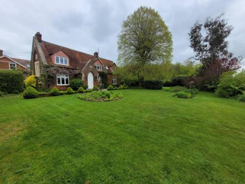 Pattiswick House | Quaint Schoolhouse Retreat Amidst Picturesque Countryside