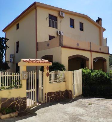 Nebida Apartment | Cozy Old Style Flat: Pet-Friendly with Breakfast Included