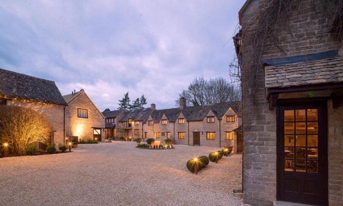 Minster Lovell Hotel | Experience Relaxation at Minster Mill Hotel: 4-Star Retreat