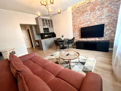 Voru Apartment | Charming Old Town Apartment with Self Check-In & Family-Friendly