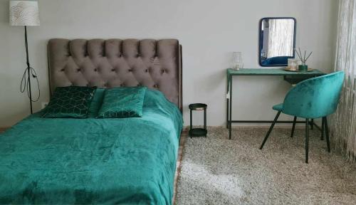 Old Town Apartment | Exceptional Old Town Art Deco Elements Apartment for Families