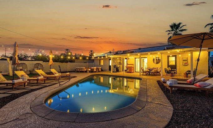 Cox Heights House | Old Town Oasis: Heated Pool & Golf Just Steps Away