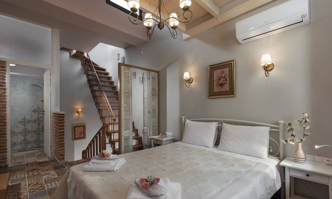 Old Town Rethymnon House | Explore Old Town Maisonette in Rethimno Today
