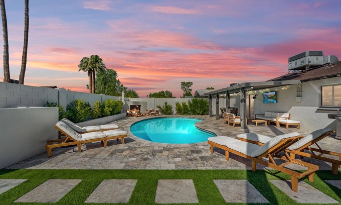 South Scottsdale House | Experience Luxe Life: Heated Pool & Games Near Old Town