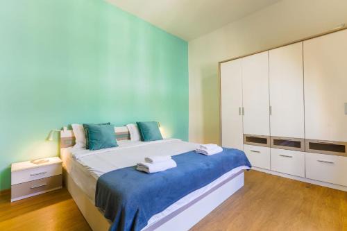 Old City Apartment | Pet-Friendly Old Town Cozy Apartment with Top Guest Ratings