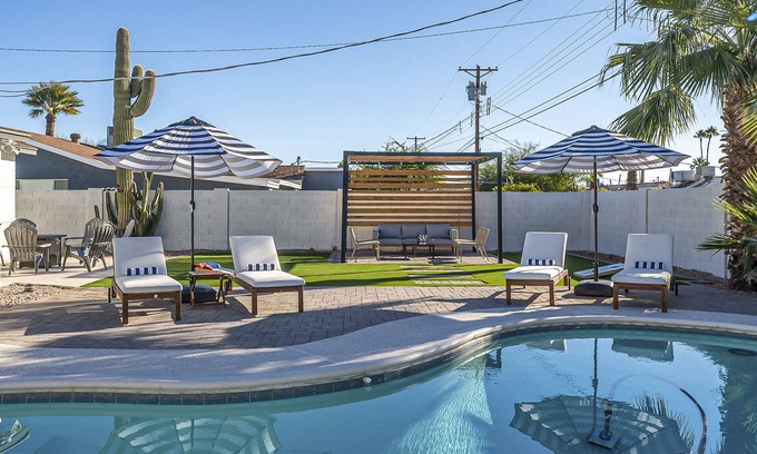 Papago Parkway House | Relaxing Retreat in Old Town Scottsdale with Heated Pool