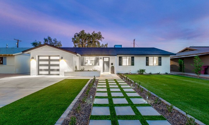 Cox Heights House | Experience Old Town Scottsdale: Heated Pool & Spa Oasis