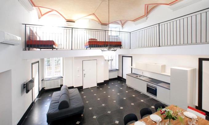 Nervi House | Chic Old Villa Apartment – 4-Star Stay for Families