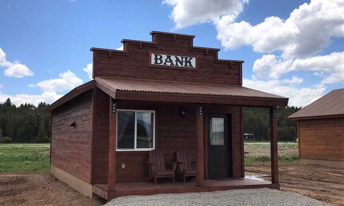 Island Park Cabin | Unforgettable Old West Escapes: Family-Friendly Retreat