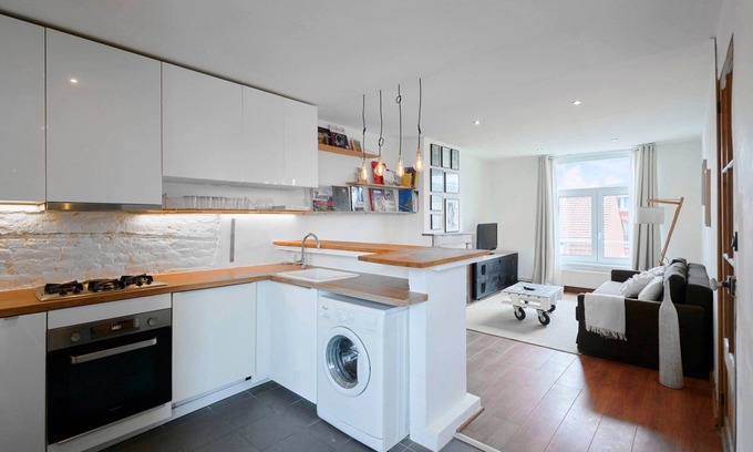 Lille Centre Ville Apartment | Experience Timeless Elegance in Lille’s City Center