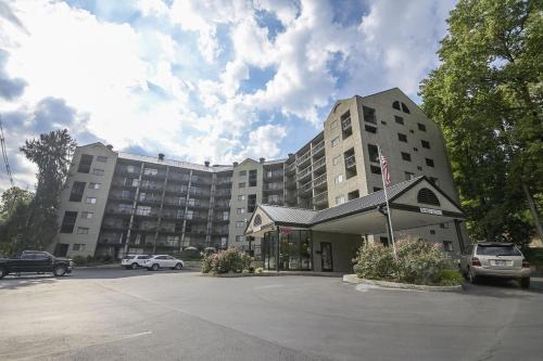 Gatlinburg Apartment | Discover OLDE GATLINBURG PLACE UNIT 510 - Ideal for Families!