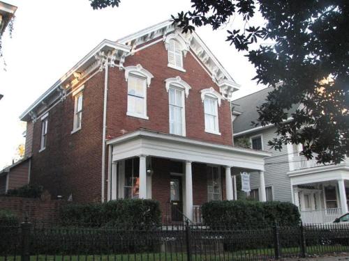Olde Town Augusta Hotel | Comfortable Stay at Olde Town Inn with Breakfast & Pets Welcome
