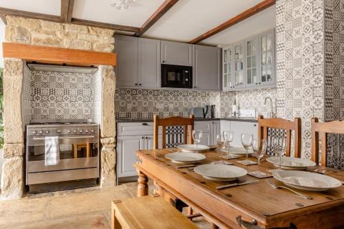 Oakworth Apartment | Cozy 2-Bed Flat in Old Mill with Private Garden & Hot Tub