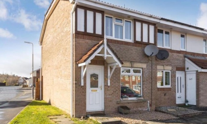 Livingston House | Pet-Friendly Oldwood Home: Highly Rated 9.4/10 Stay